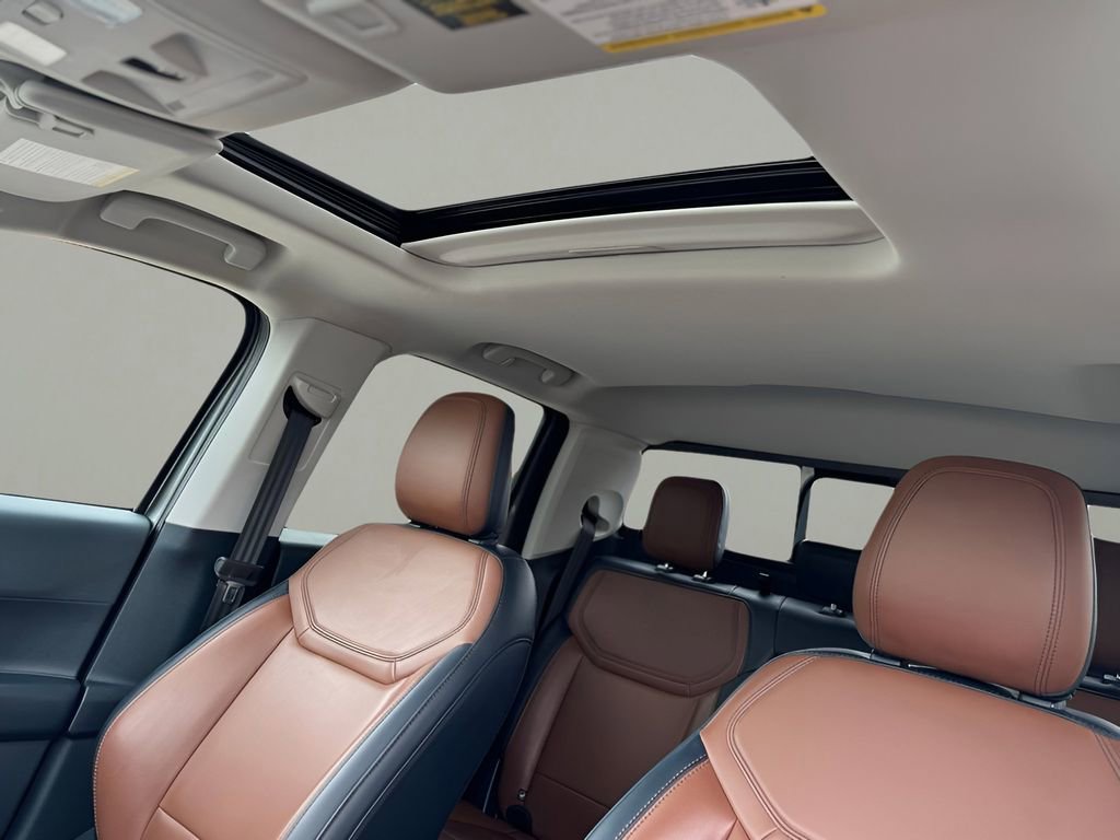 Used 2022 Ford Maverick Lariat image 25