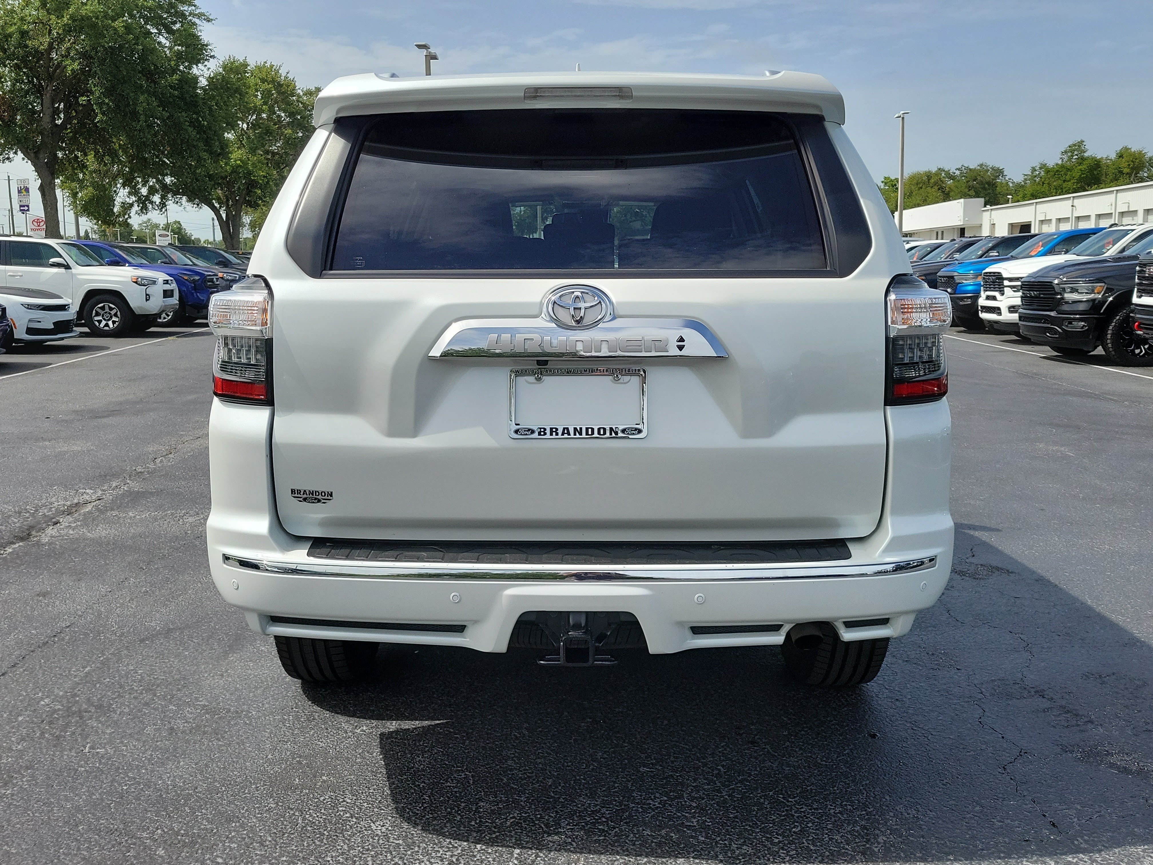 Used 2024 Toyota 4Runner Limited AWD/4WD image 8