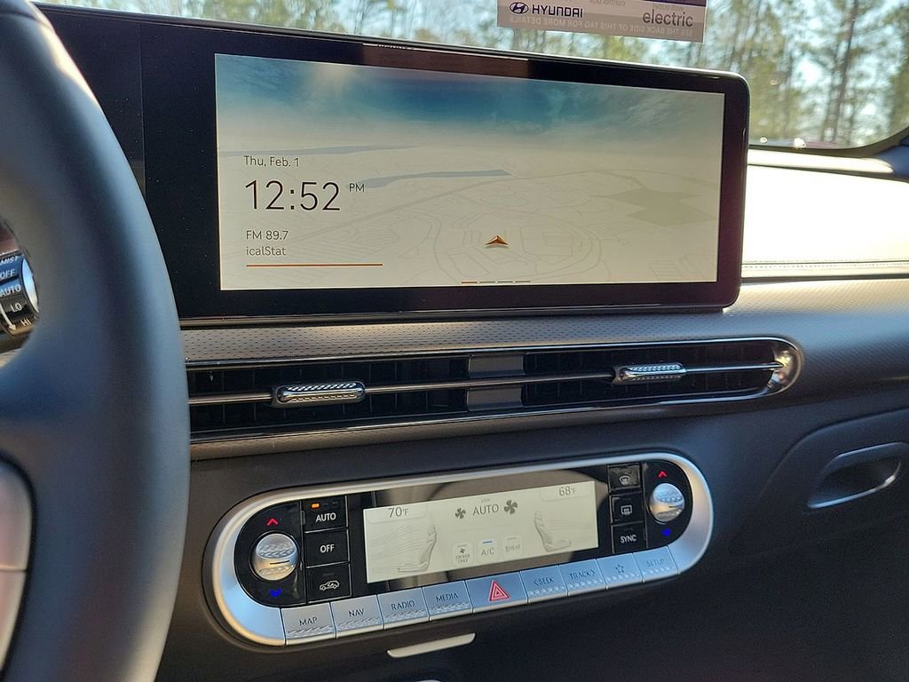 Used 2024 Genesis GV60 Advanced image 16