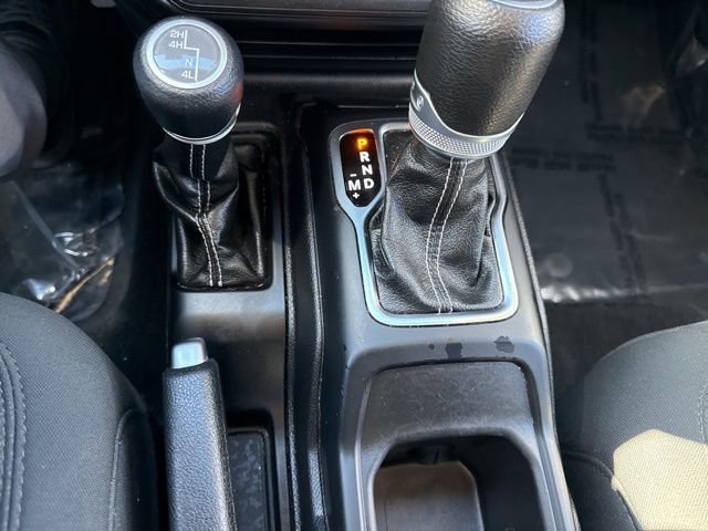 Used 2019 Jeep Wrangler Unlimited Sahara image 26