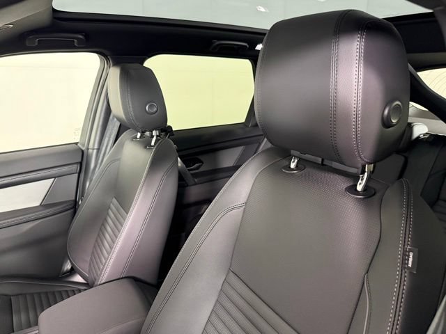 New 2026 Land Rover Discovery Sport Landmark AWD/4WD image 6