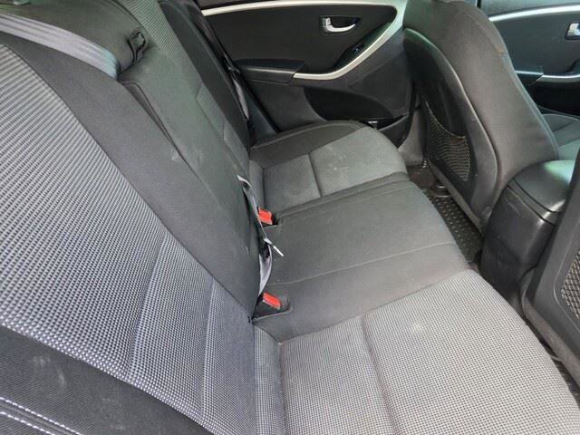 Used 2016 Hyundai Elantra GT image 30