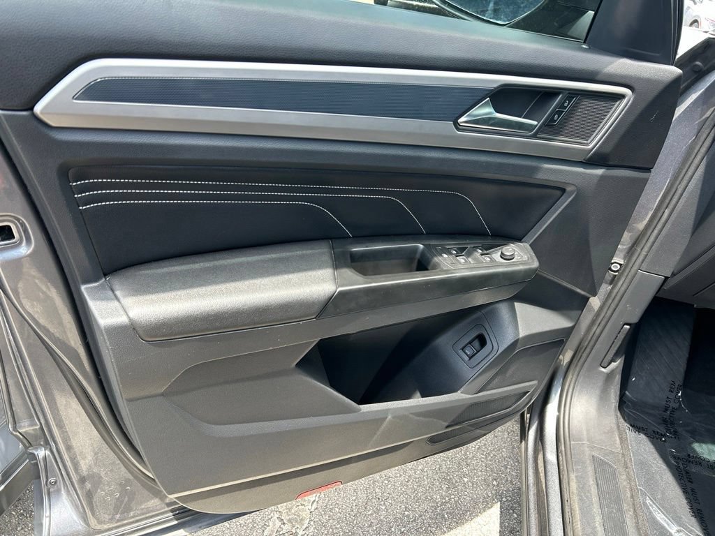 Used 2020 Volkswagen Atlas Cross Sport SEL FWD image 17