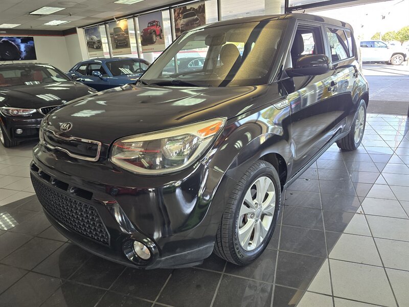 Used 2016 Kia Soul + FWD image 1