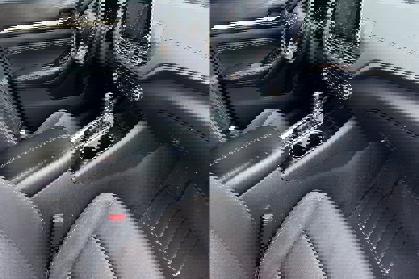 Used 2020 Nissan Altima 2.5 SV image 16