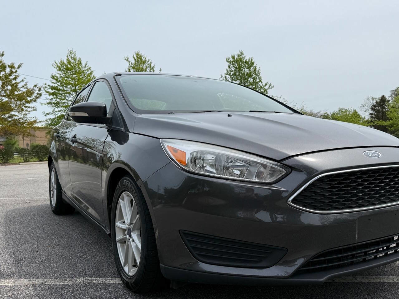 Used 2017 Ford Focus SE image 4