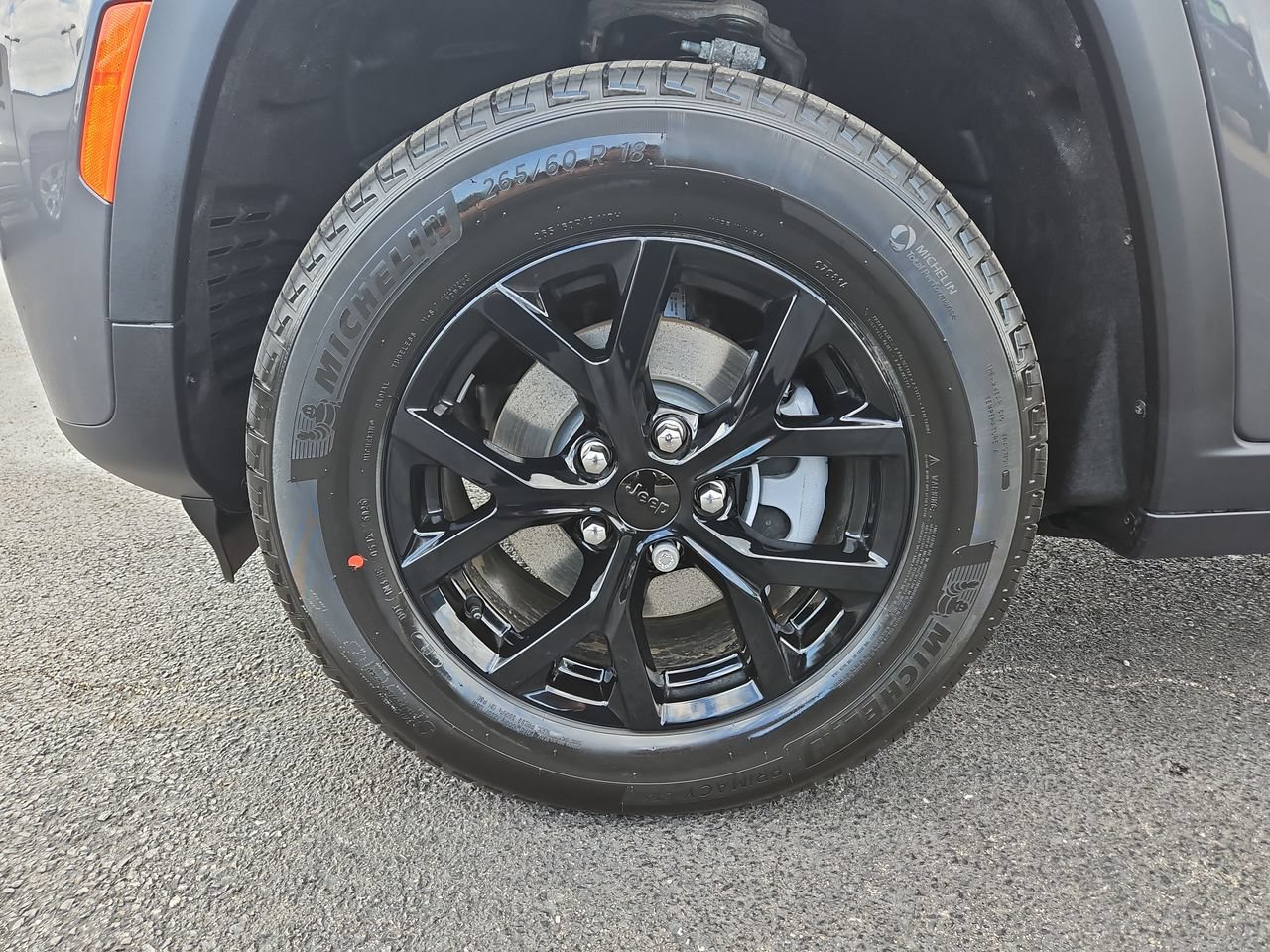 New 2026 Jeep Grand Cherokee Altitude AWD/4WD image 9