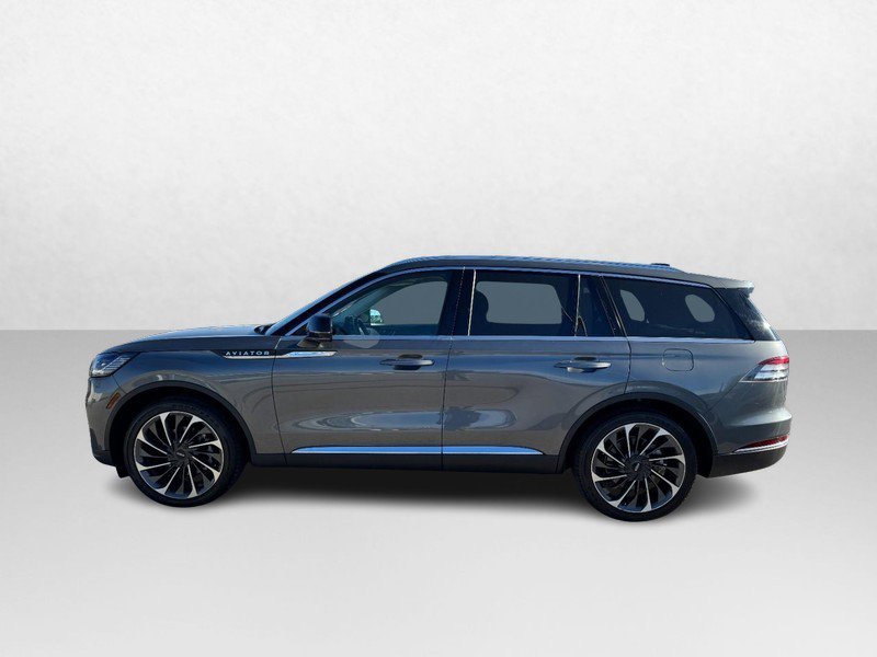 Certified 2025 Lincoln Aviator Reserve w/ Equipment Group 201A image 8