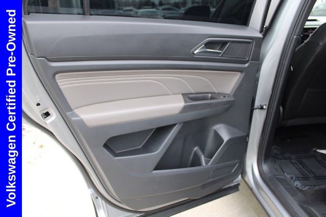 Used 2022 Volkswagen Atlas Cross Sport SE w/ Panoramic Sunroof Package image 27