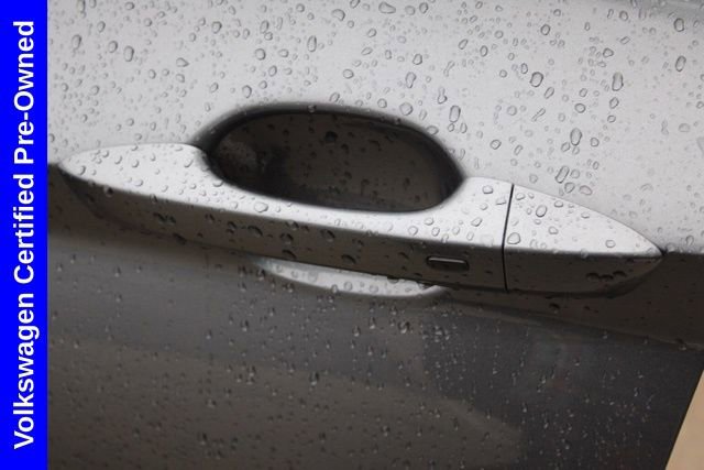 Used 2025 Volkswagen Jetta SE image 13