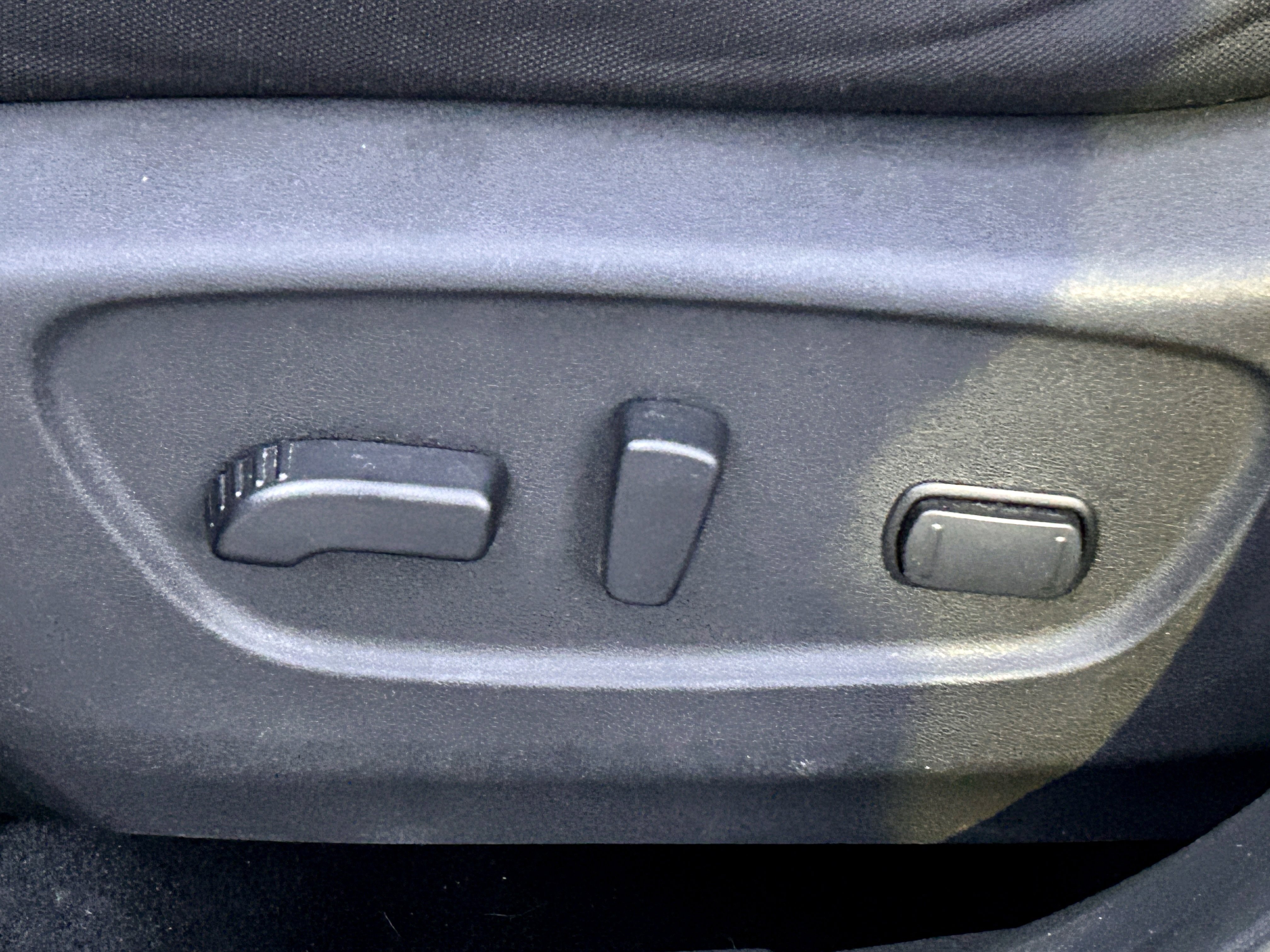 Used 2020 Nissan Rogue SV image 20