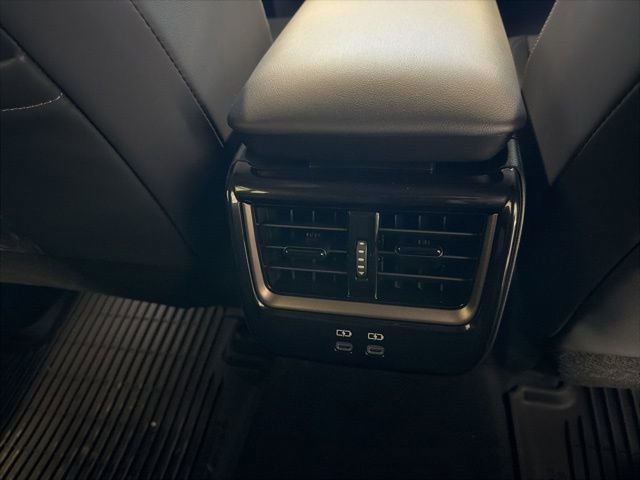 New 2025 Toyota Crown Signia image 30