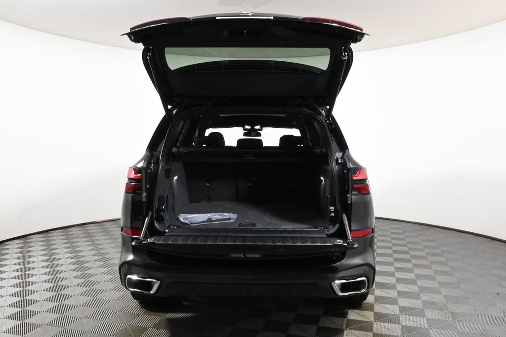 Used 2026 BMW X5 xDrive40i w/ M Sport Package image 38