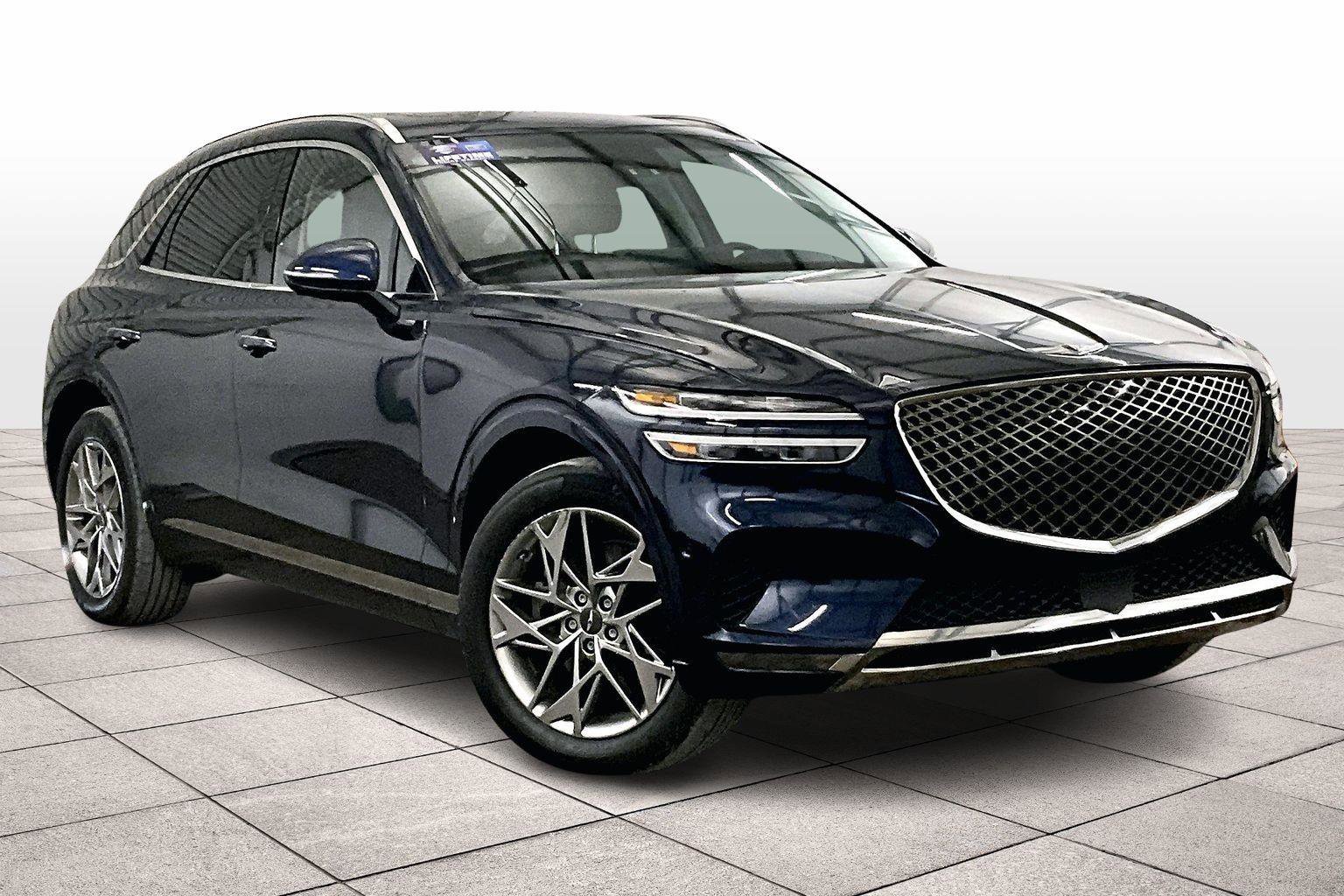 Used 2022 Genesis GV70 2.5T w/ Advanced Package image 2