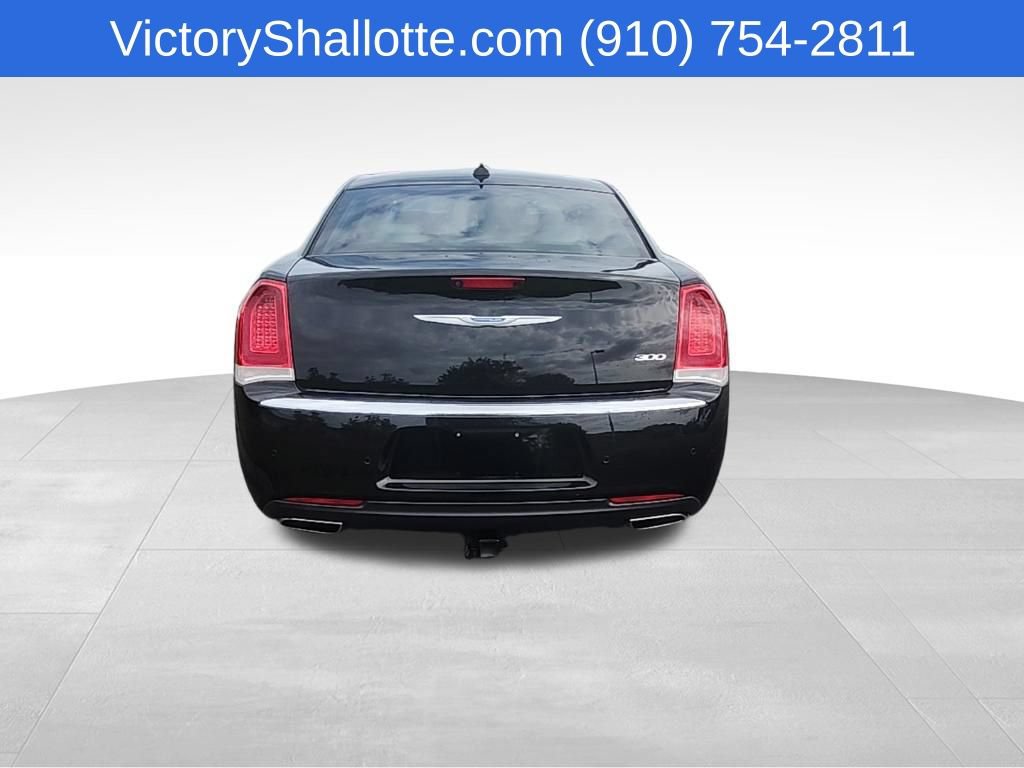 Used 2021 Chrysler 300 Touring L RWD image 26