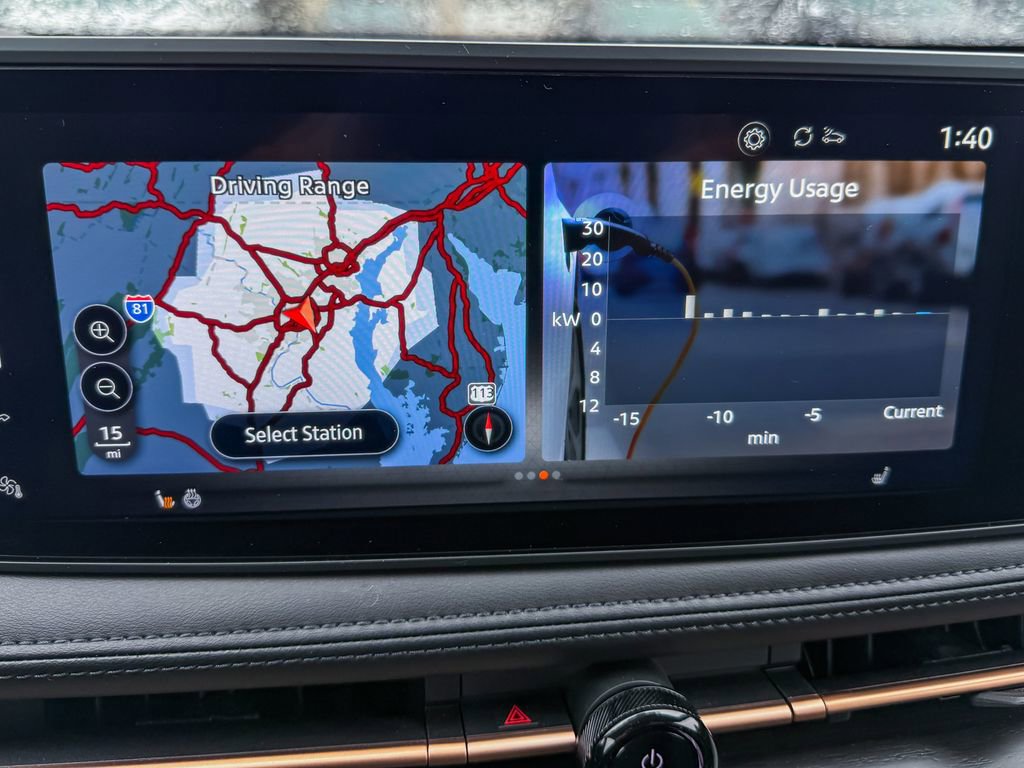 Certified 2025 Nissan Ariya AWD image 22