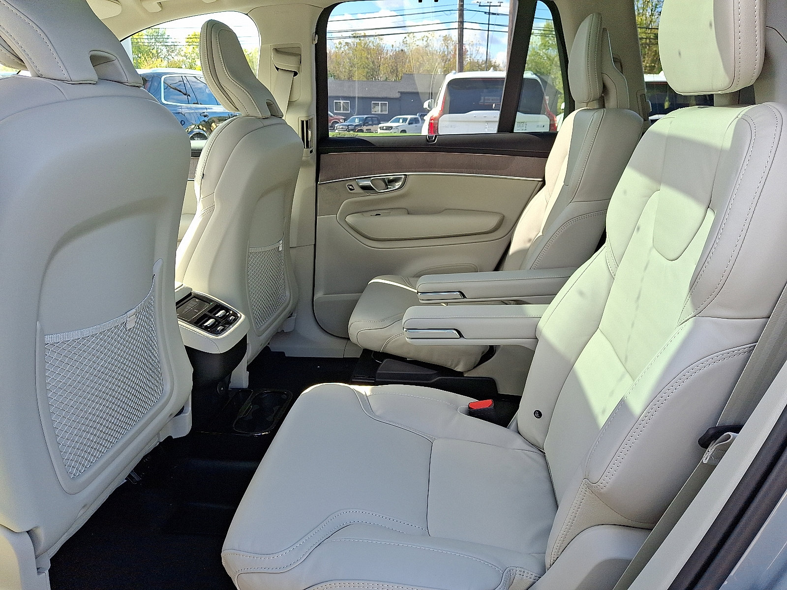 New 2026 Volvo XC90 B6 Ultra image 5