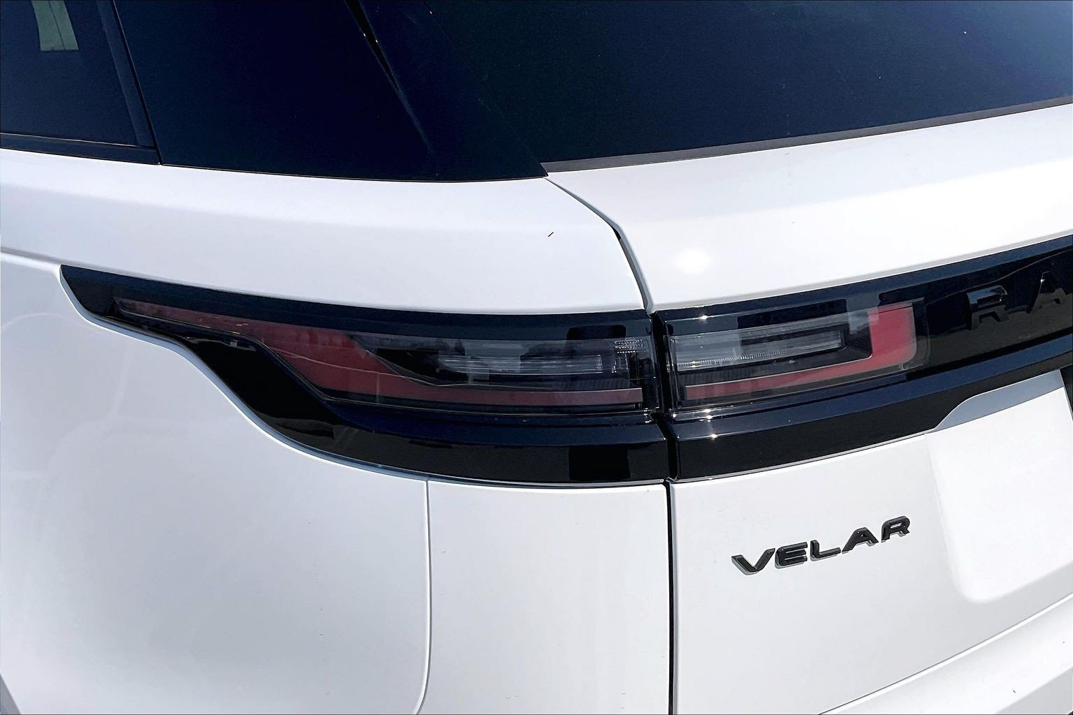 New 2026 Land Rover Range Rover Velar Dynamic SE AWD/4WD image 6
