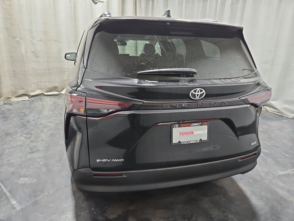 New 2026 Toyota Sienna XLE image 6