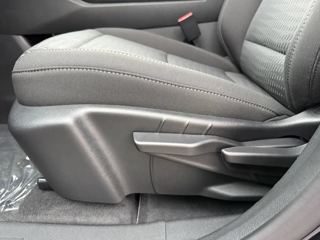 New 2027 Chevrolet Equinox LT w/ Safety and Technology Package AWD/4WD image 10