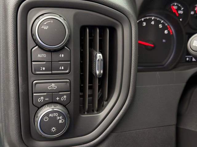 New 2026 Chevrolet Silverado 1500 Custom Trail Boss w/ Turbomax Blackout Package image 17