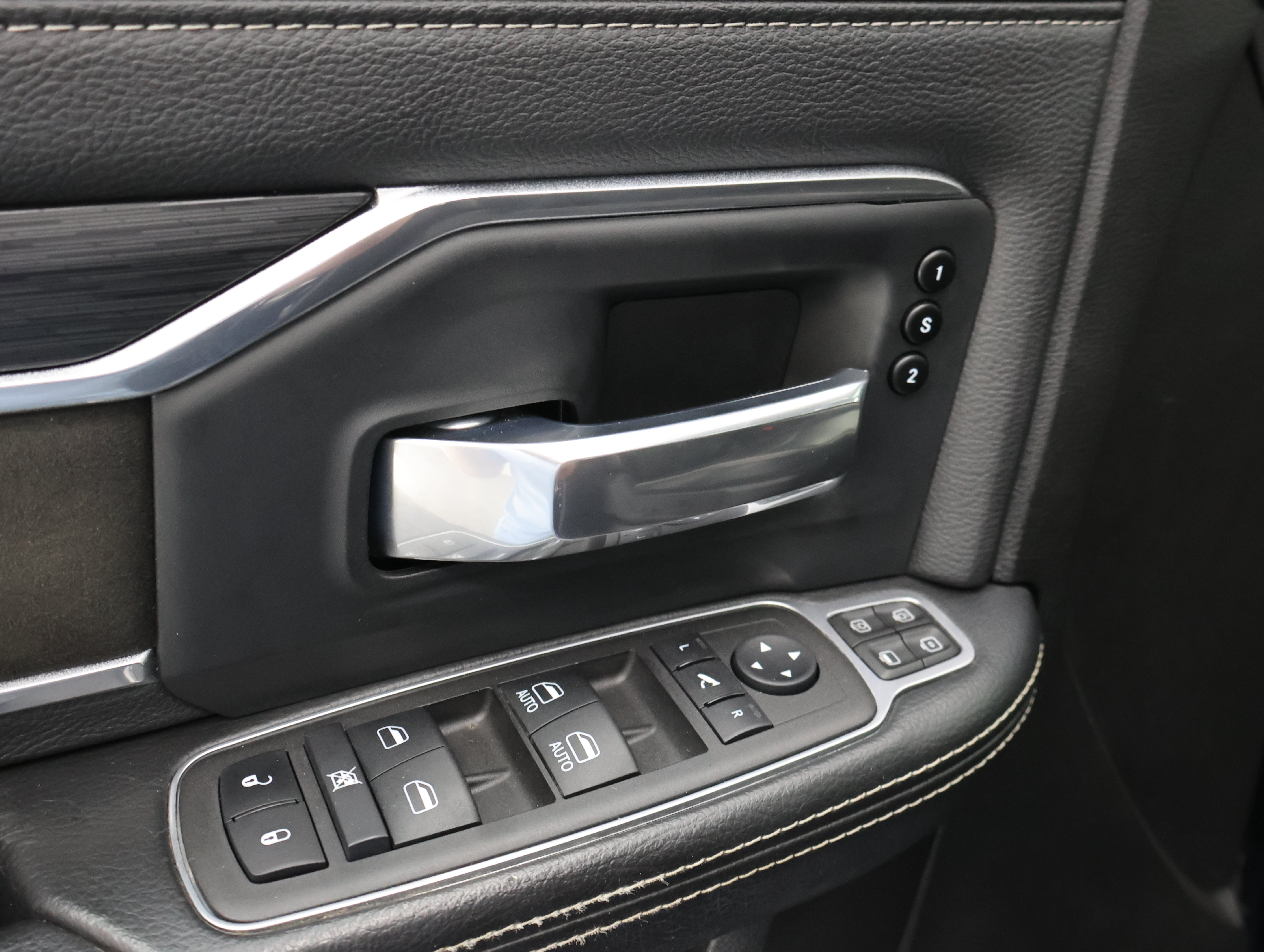 Used 2024 RAM 3500 Laramie w/ Night Edition AWD/4WD image 47