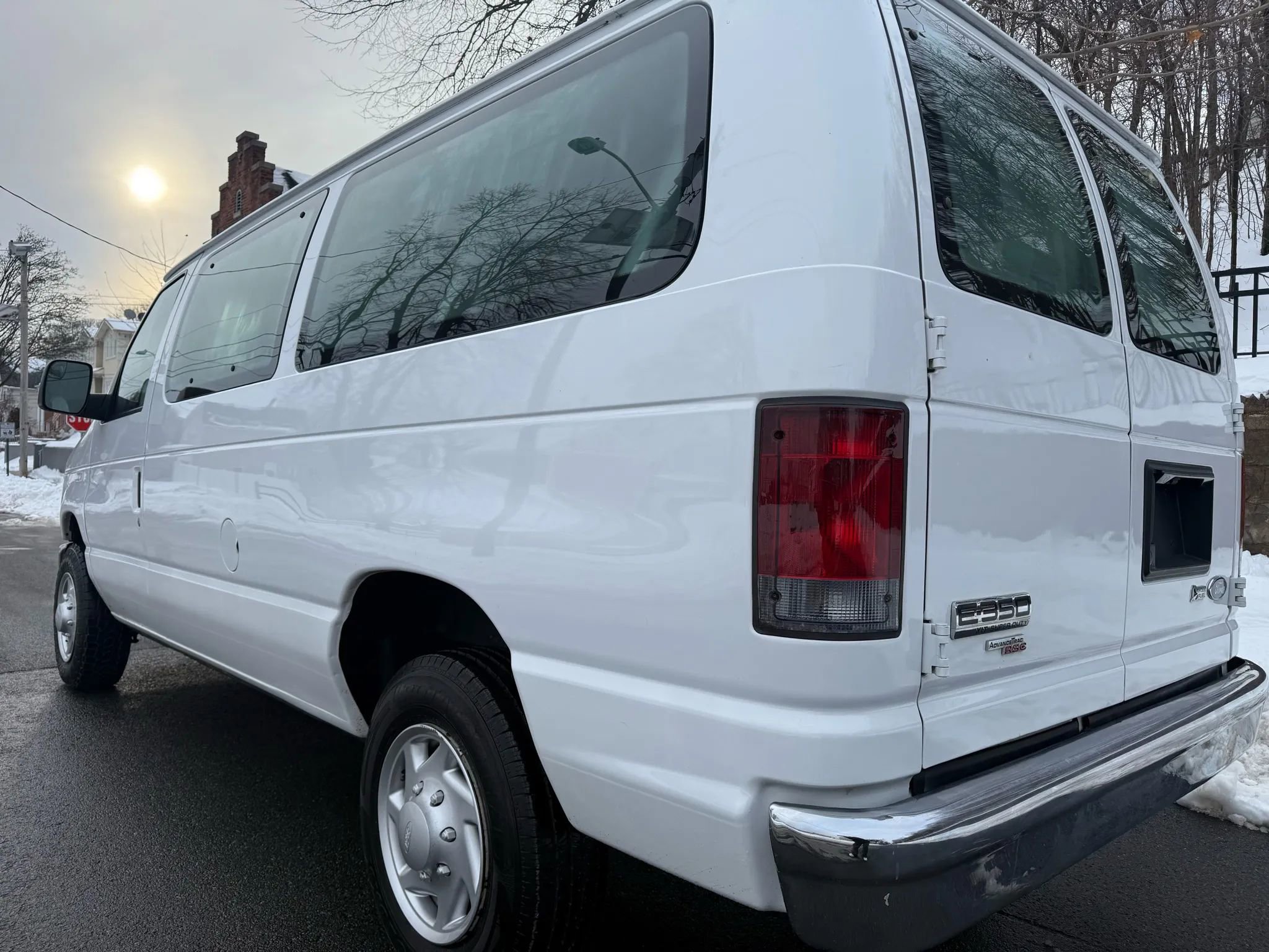 Used 2013 Ford E-350 and Econoline 350 XLT image 13