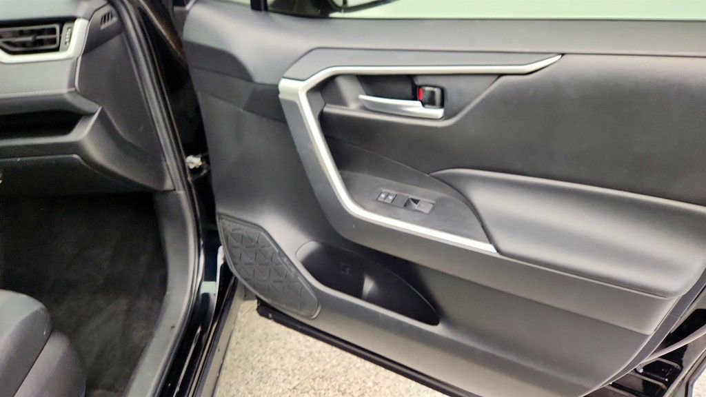 Used 2024 Toyota RAV4 AWD Hybrid image 24