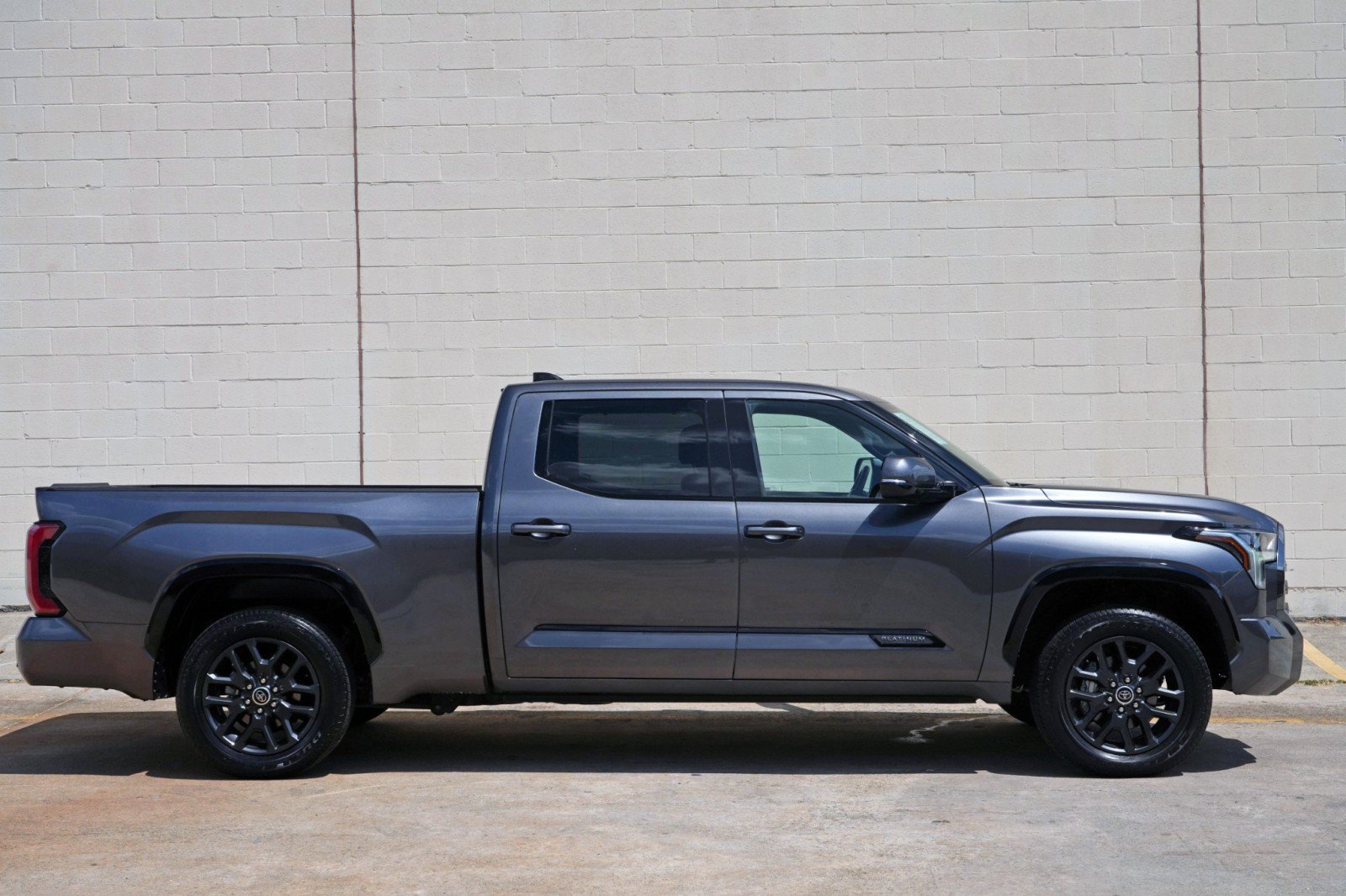 Used 2022 Toyota Tundra Platinum w/ Advanced Package AWD/4WD image 54