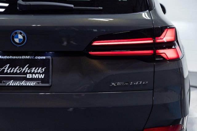 New 2026 BMW X5 xDrive50e image 11