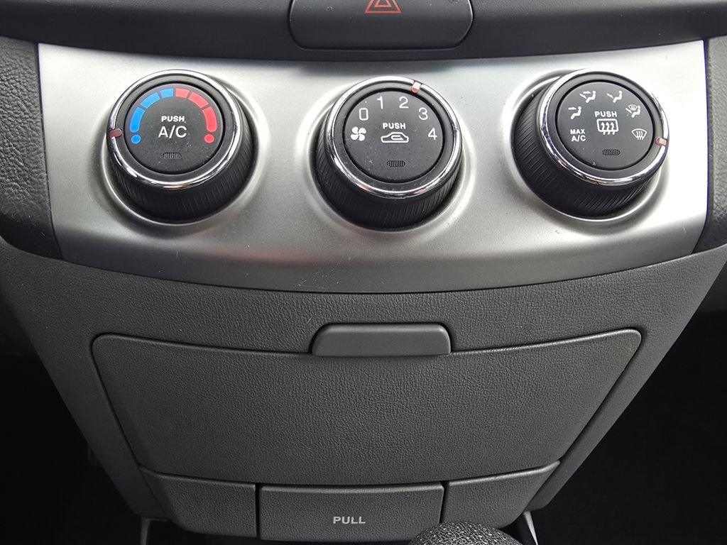 Used 2010 Hyundai Elantra GLS image 26