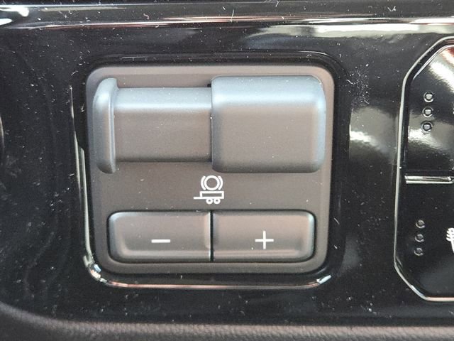 New 2026 GMC Sierra 1500 Elevation image 8