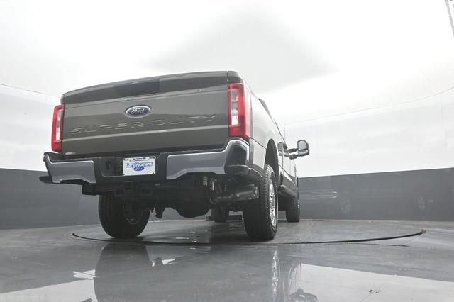New 2026 Ford F250 XLT w/ FX4 Off-Road Package AWD/4WD image 36