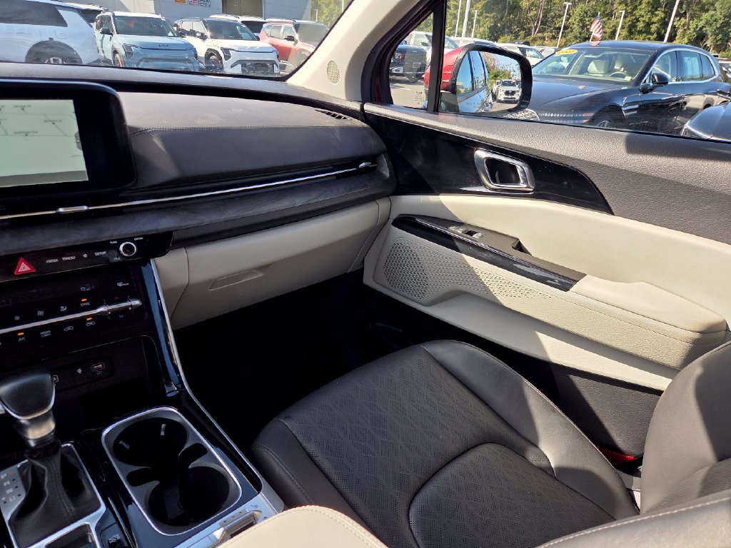 Certified 2024 Kia Carnival SX FWD image 19