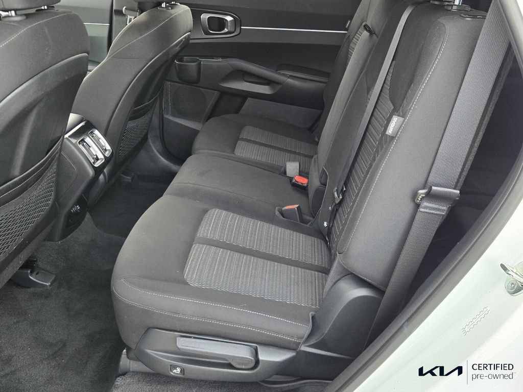 Certified 2026 Kia Sorento LX FWD image 11