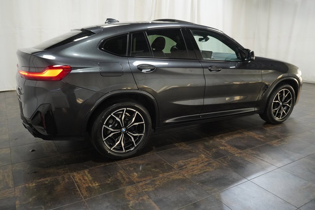 Certified 2024 BMW X4 M40i w/ Premium Package image 3