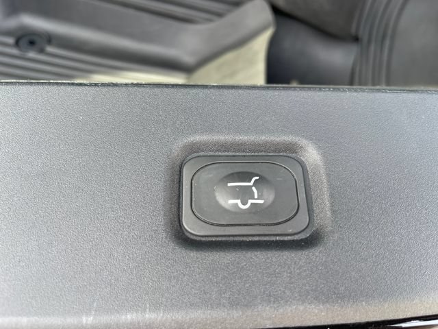 Used 2025 Ford Expedition Tremor AWD/4WD image 36