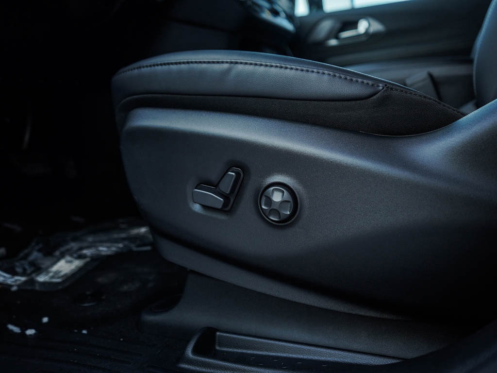 New 2026 Chrysler Voyager LX FWD image 21