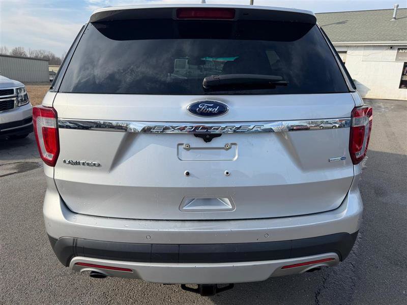 Used 2017 Ford Explorer Limited w/ Equipment Group 303A image 5