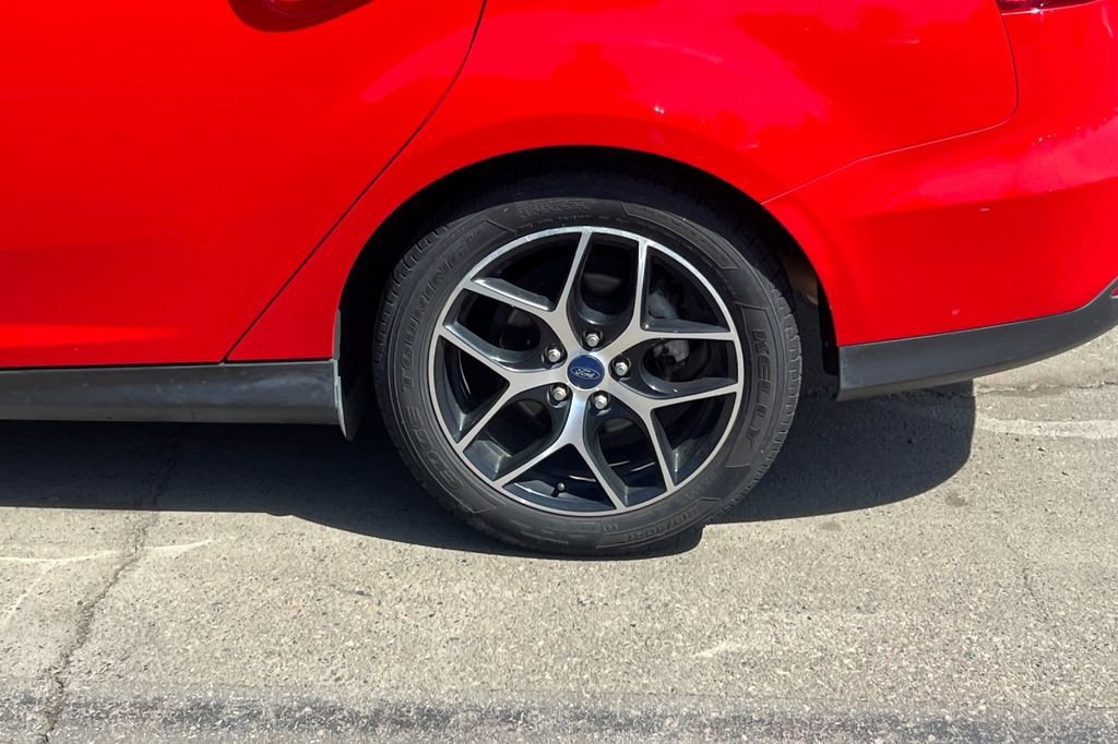 Used 2017 Ford Focus SEL FWD image 5