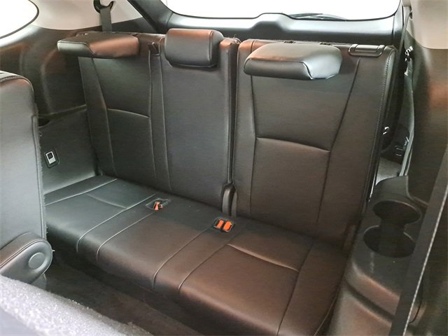 Used 2024 Toyota Highlander Limited image 14