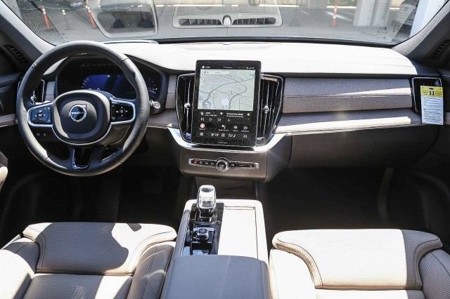 New 2026 Volvo XC90 T8 Ultra w/ Protection Package Premier AWD/4WD image 12