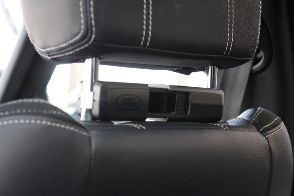 Used 2019 Land Rover Range Rover Velar R-Dynamic HSE image 32