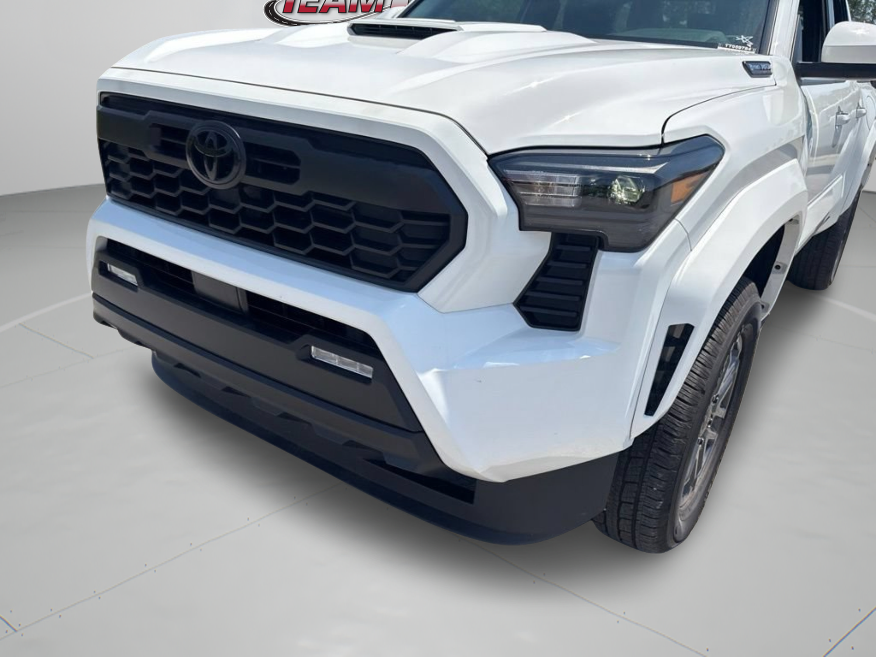 Certified 2026 Toyota Tacoma TRD Sport AWD/4WD image 31