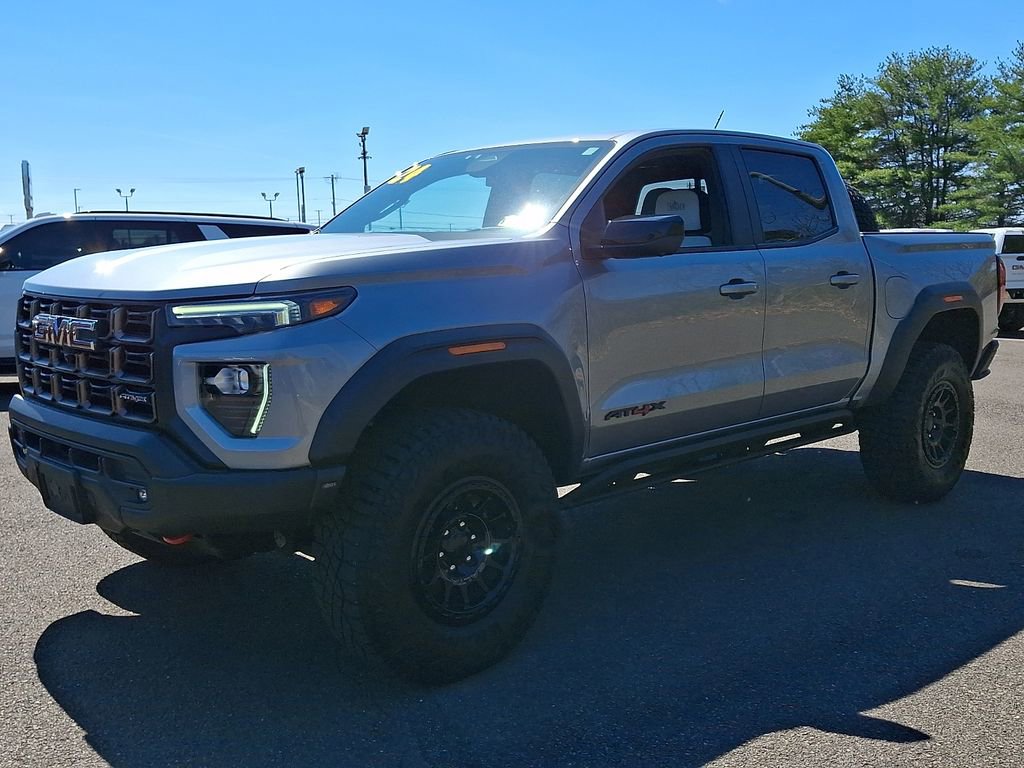 Certified 2024 GMC Canyon AT4X w/ AT4X AEV Edition image 3
