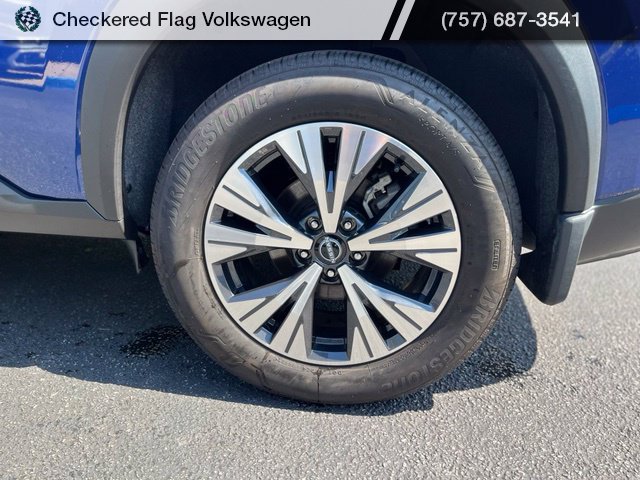 Used 2023 Nissan Rogue SV AWD/4WD image 7