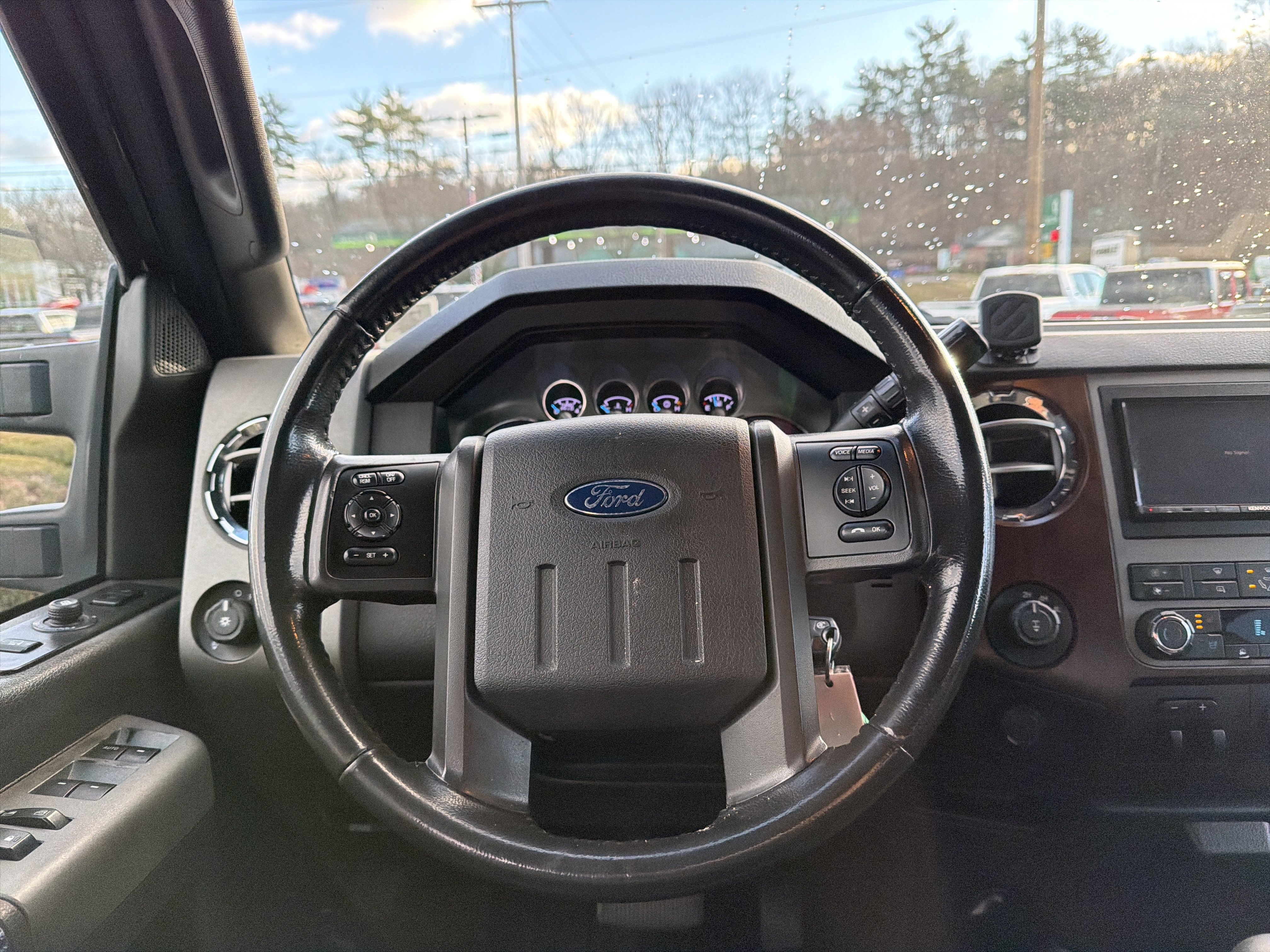 Used 2011 Ford F350 Lariat w/ Lariat Interior Pkg image 14
