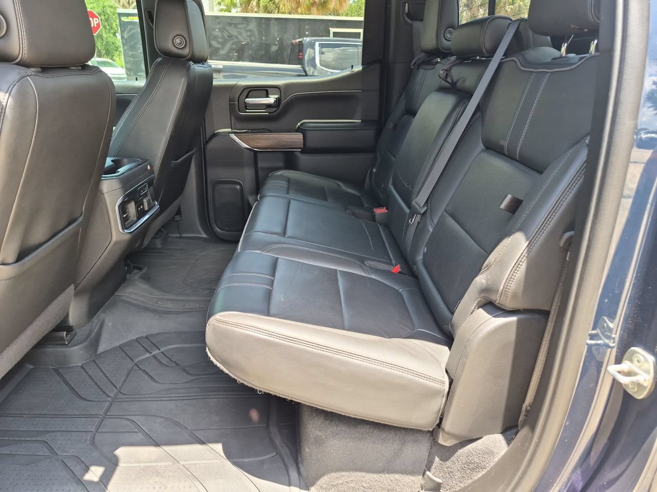 Used 2020 Chevrolet Silverado 1500 High Country w/ Technology Package AWD/4WD image 21