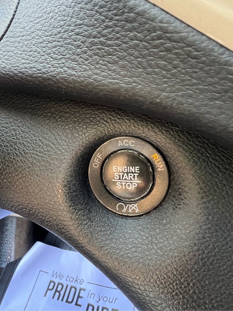Used 2018 Jeep Cherokee Limited image 29