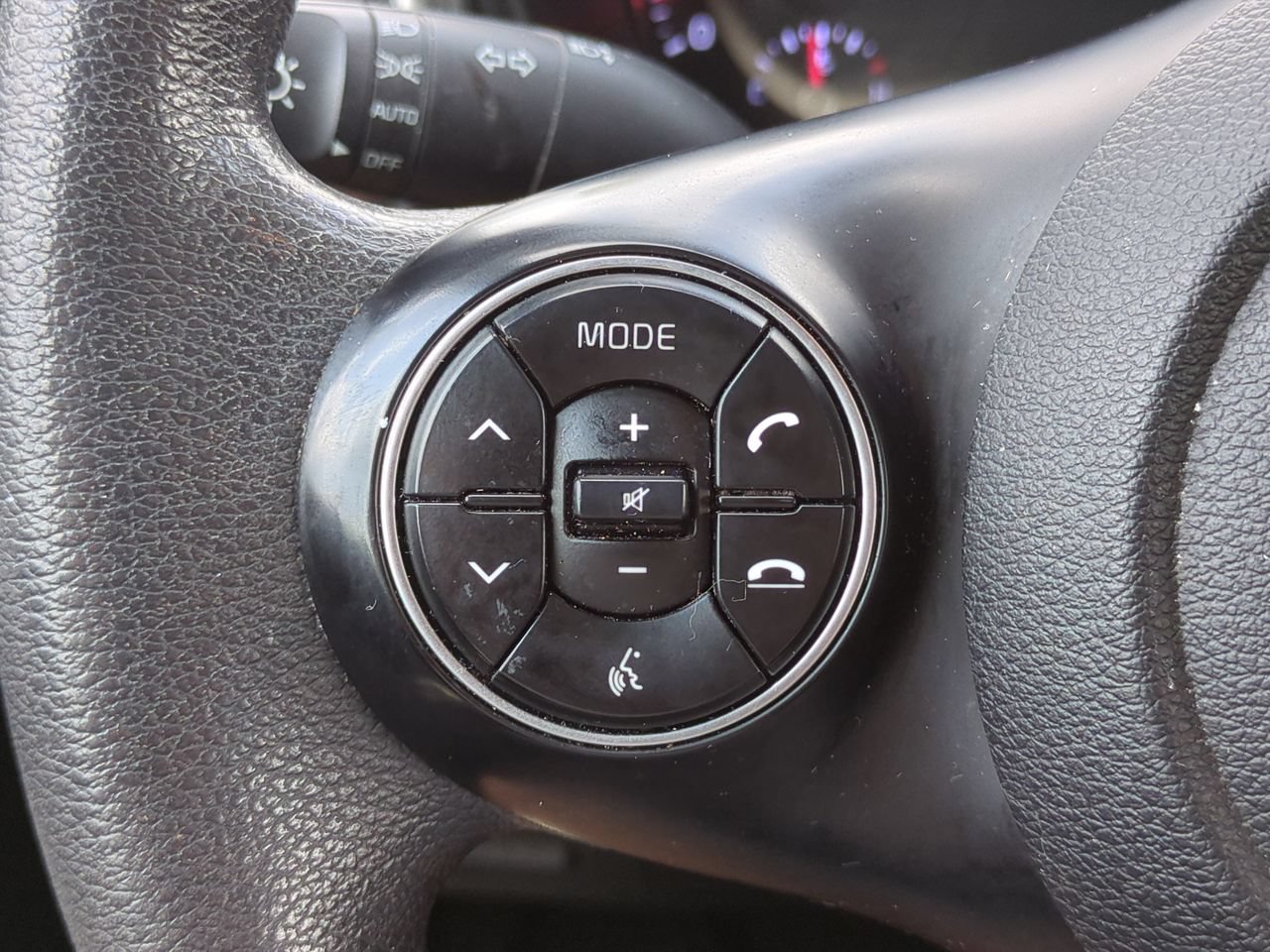 Certified 2022 Kia Soul LX w/ Technology Package FWD image 23